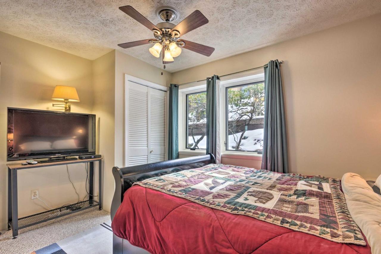 Beech Mountain Retreat With Pool Access Near Slopes! Villa Bagian luar foto