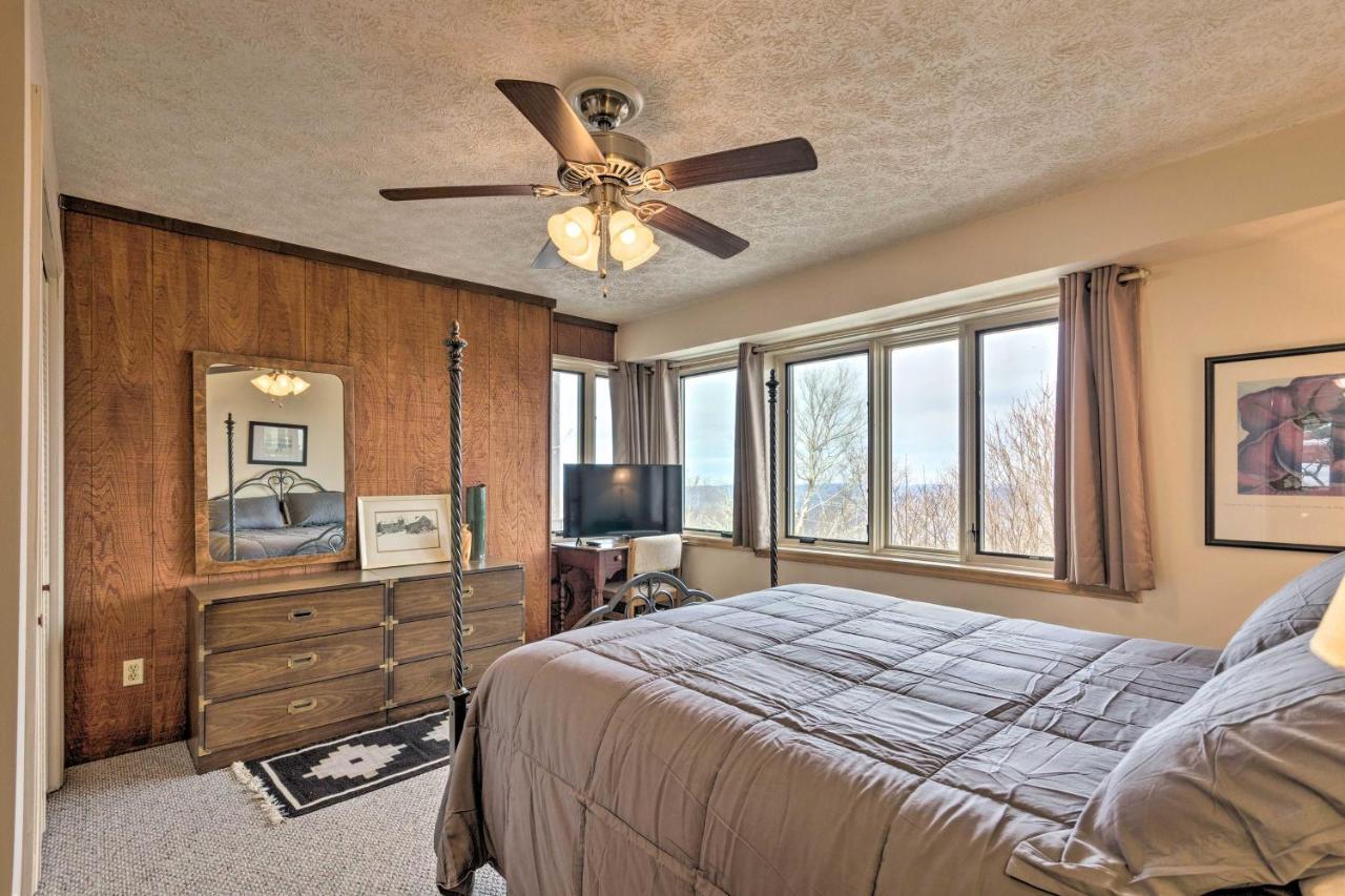 Beech Mountain Retreat With Pool Access Near Slopes! Villa Bagian luar foto